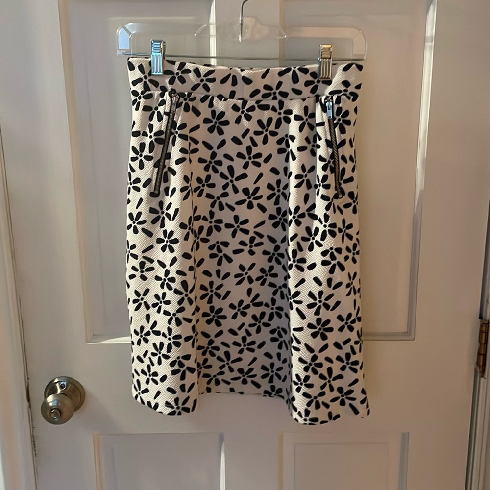 Le Lis Maura zip pocket skirt